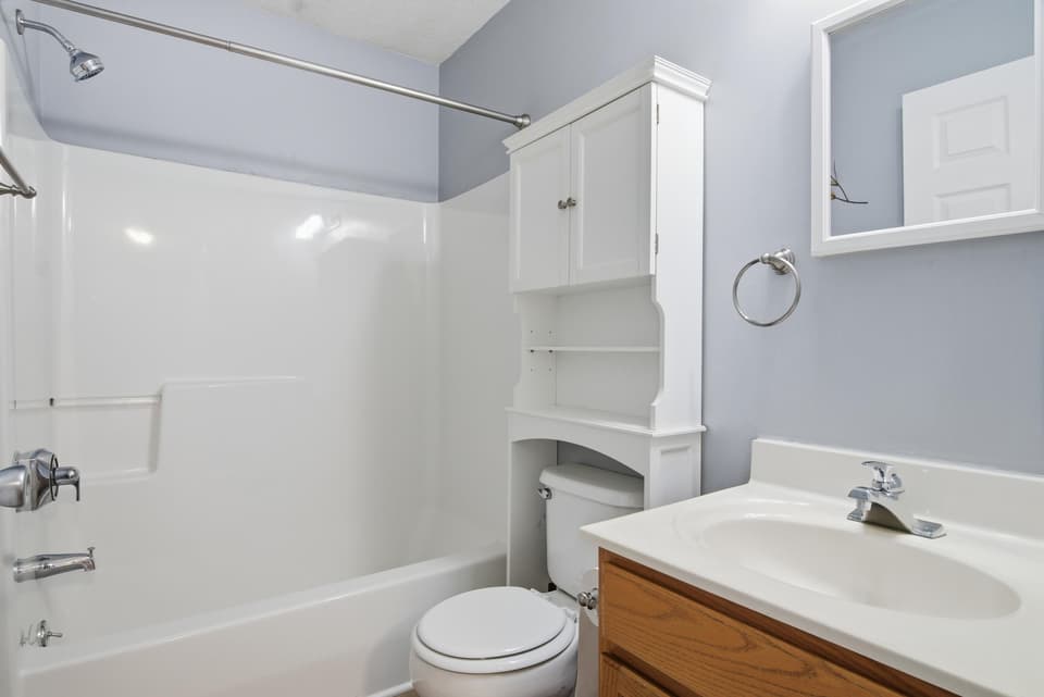 660 Warren Court, photo 15 of 29