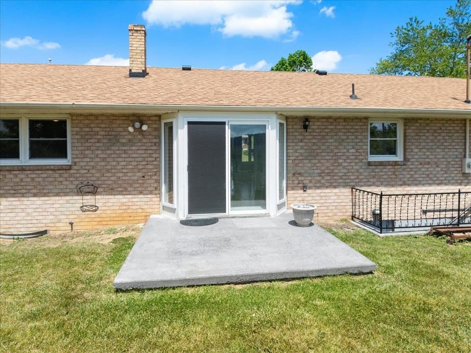 2105 Childress Road, photo 7 of 40