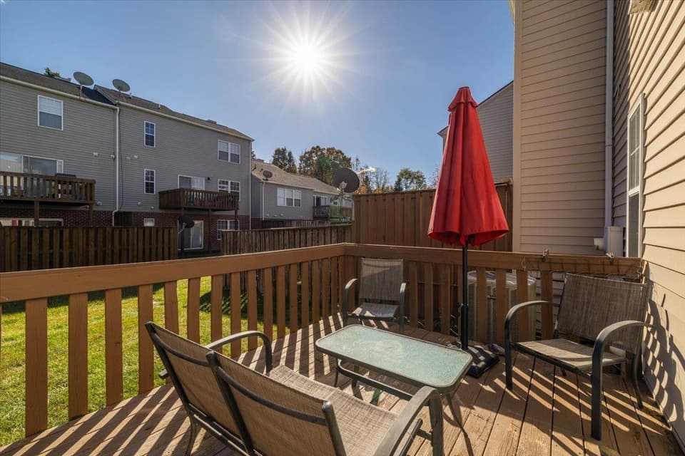 940 Oaktree Boulevard, photo 22 of 30