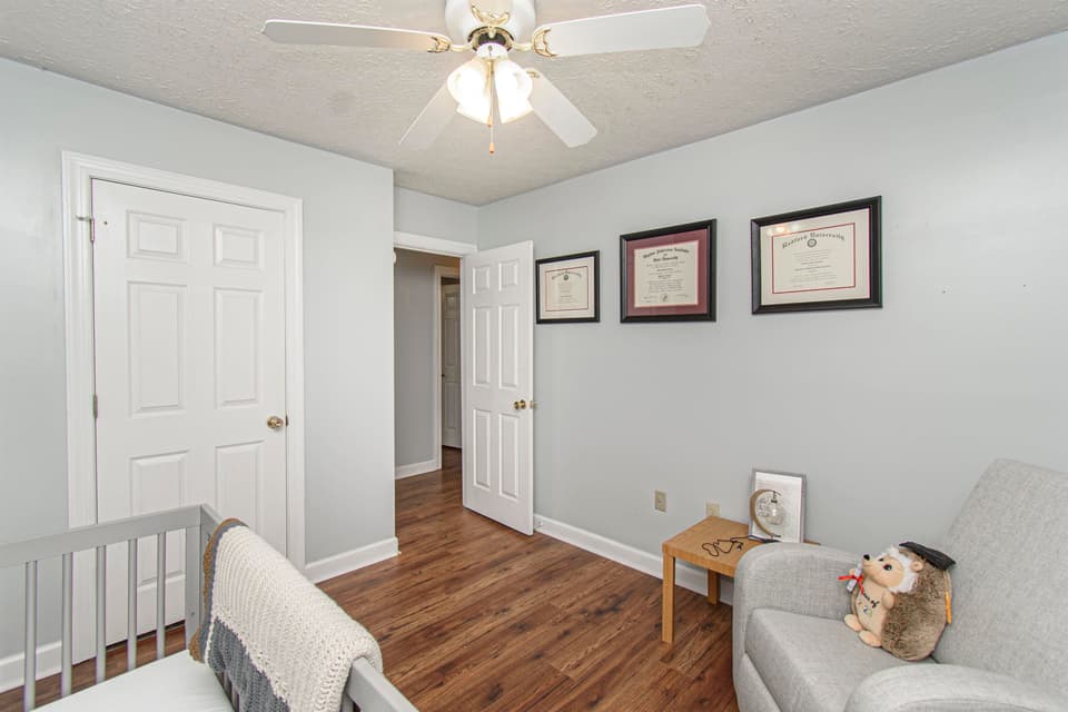 595 Tarrytown Road, photo 27 of 33
