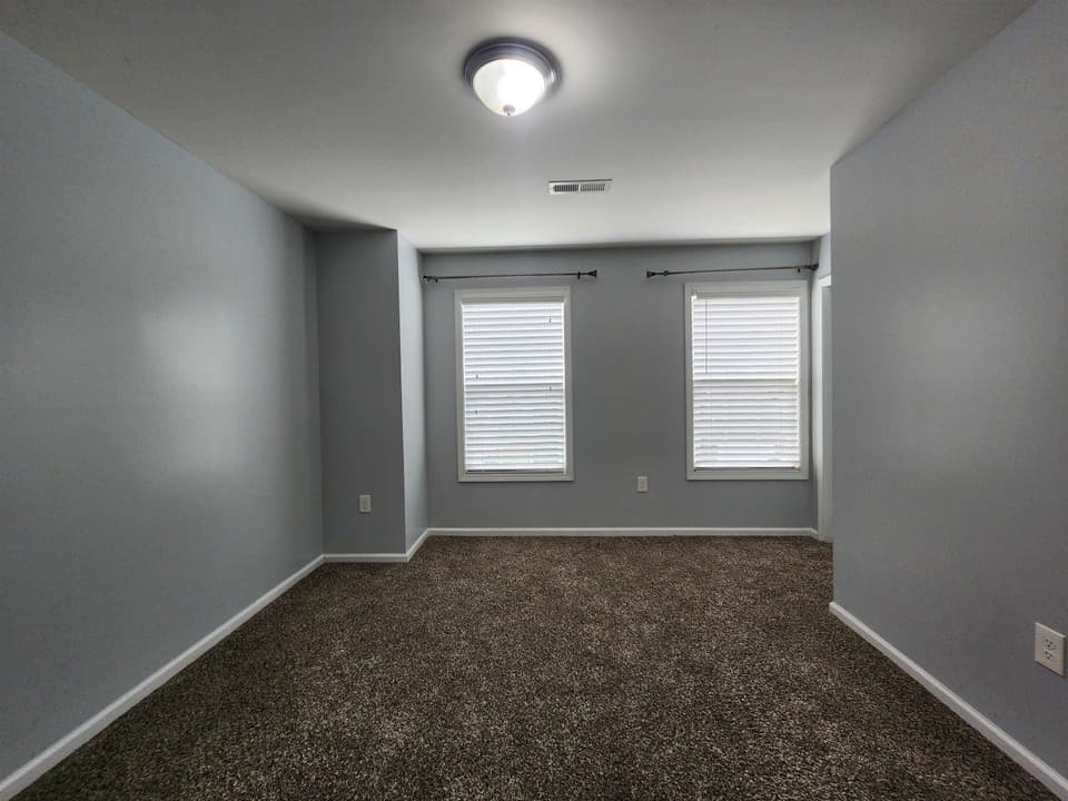190 Aldwych Avenue, photo 21 of 40