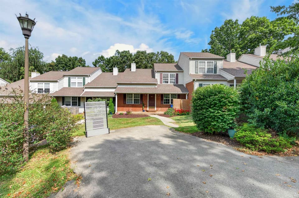 535 Gold Leaf Drive, photo 6 of 40