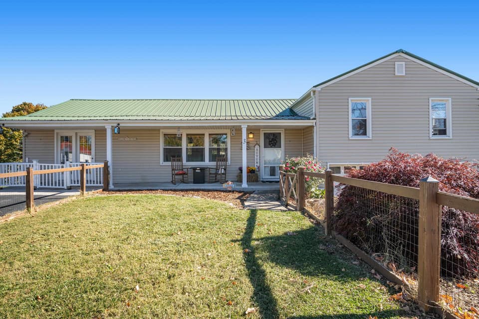 3 Alleghany Street SE, photo 3 of 40