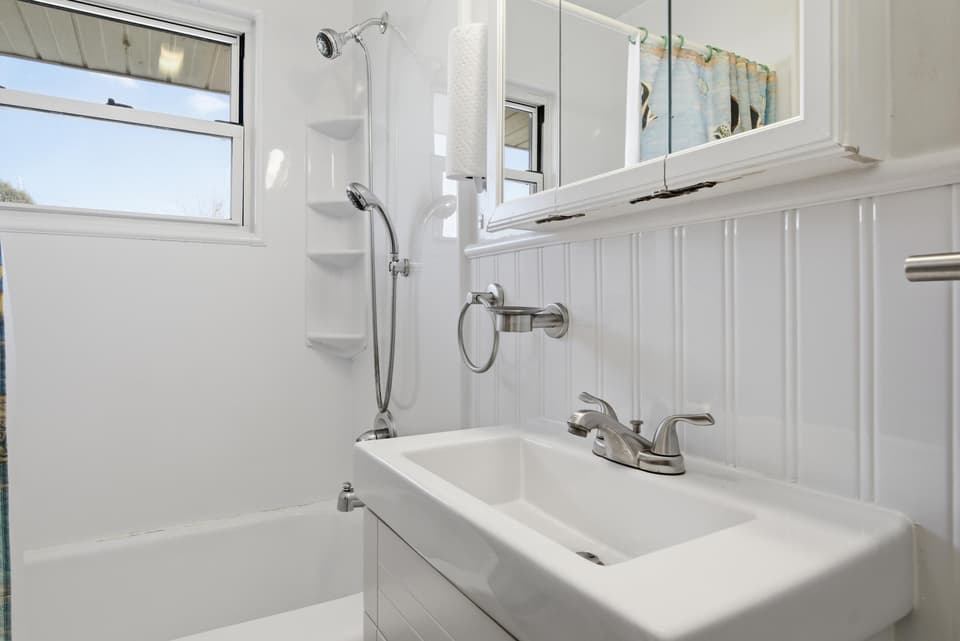 205 Roundhill Drive, photo 30 of 40