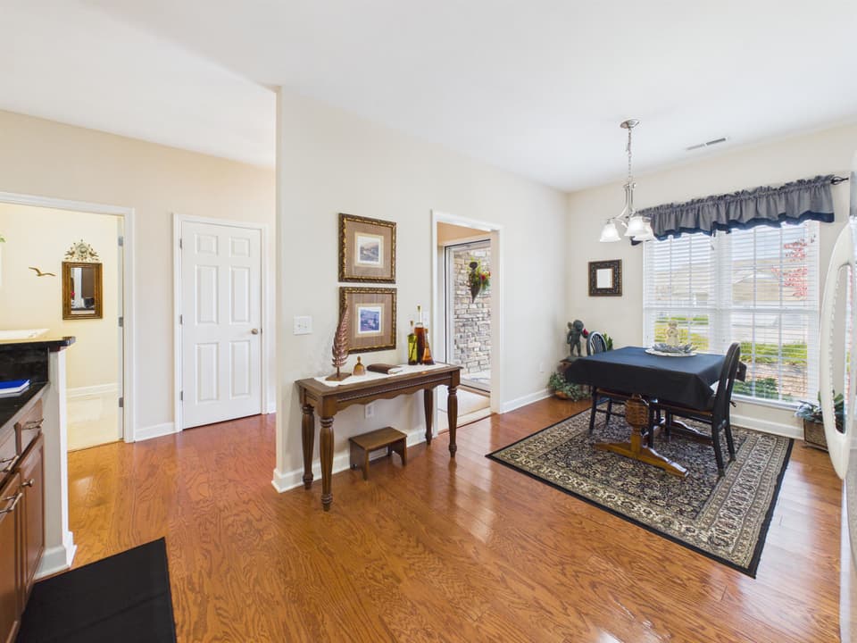250 Vinnie Avenue, photo 11 of 40