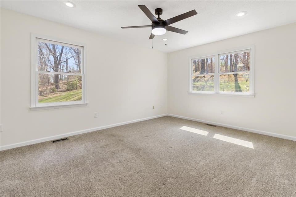 4660 Blue Heron Drive, photo 13 of 40