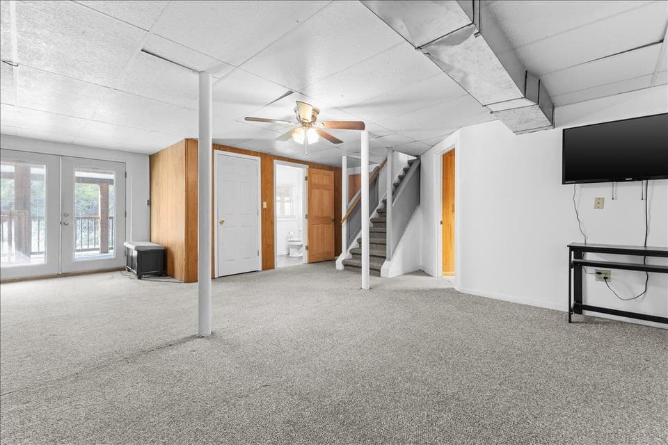 310 Overland Drive, photo 25 of 37