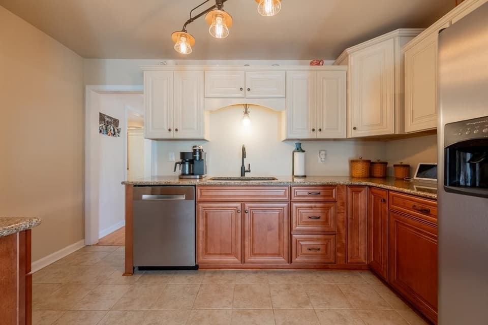 315 Montgomery Street, photo 19 of 40