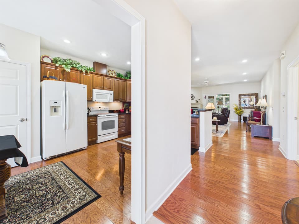 250 Vinnie Avenue, photo 8 of 40