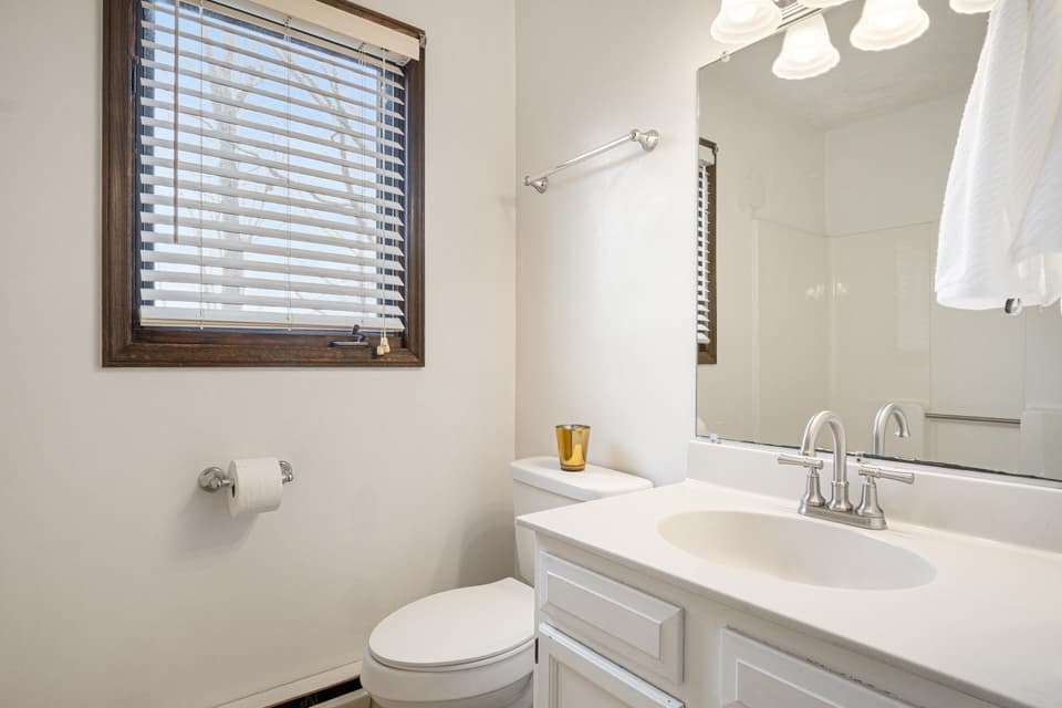 395 Arrowhead Trail, photo 16 of 40