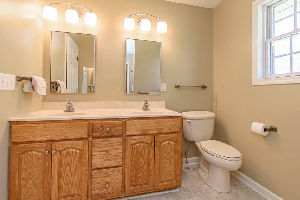 1130 Cassatt Ln, photo 26 of 39