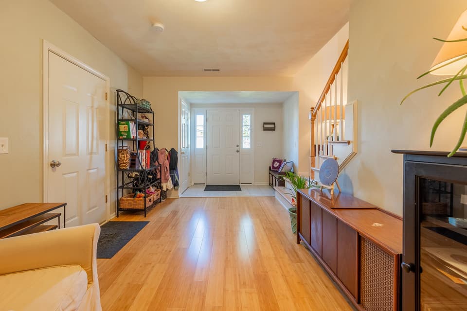 365 Chelsea Loop, photo 10 of 40