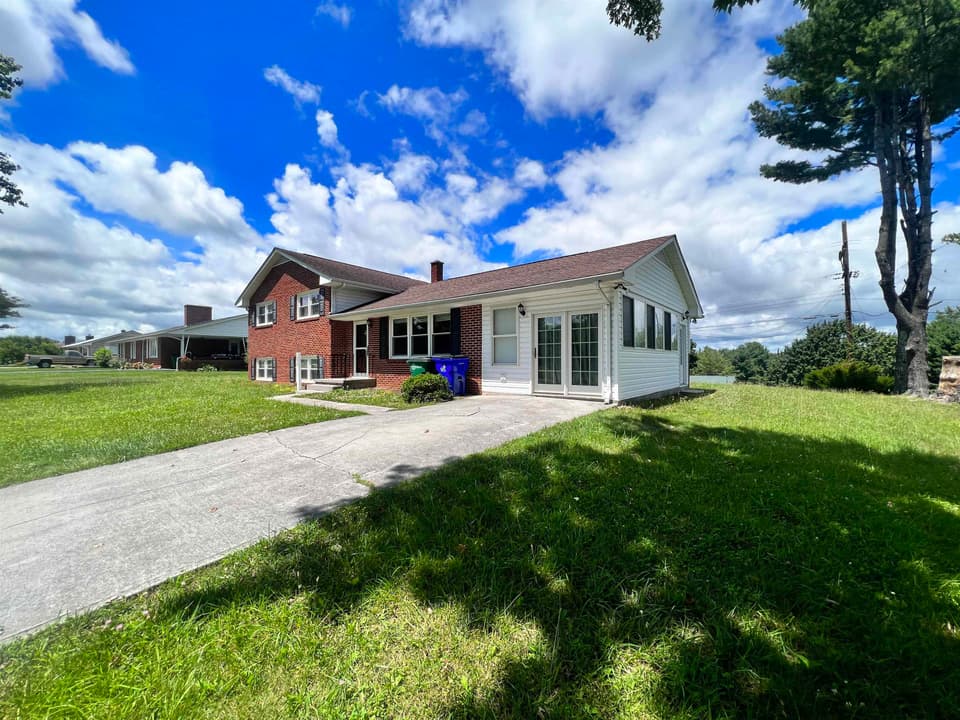 290 Gum Drive, photo 3 of 26