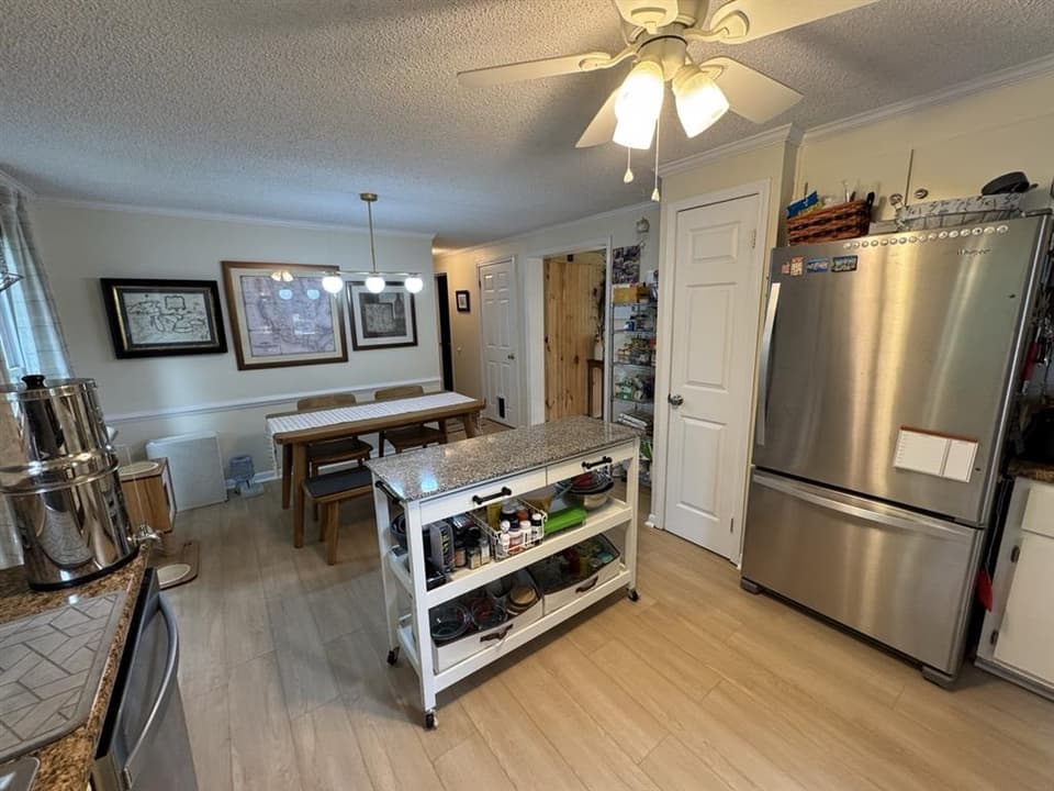 200 Craig Street, photo 28 of 40