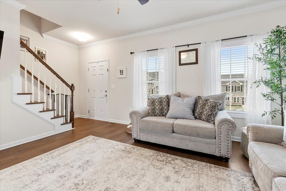 980 Holland Loop NW, photo 14 of 40