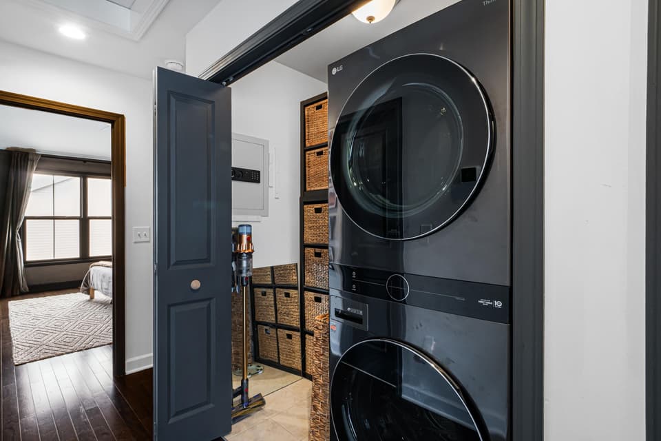 160 Hamilton Avenue NW, photo 17 of 40