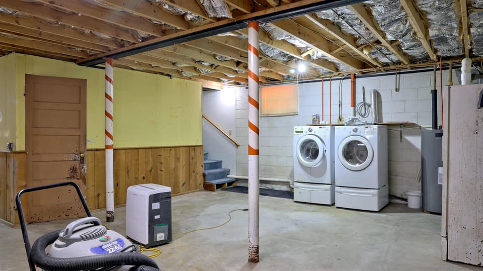 2611 Kings Court, photo 34 of 40