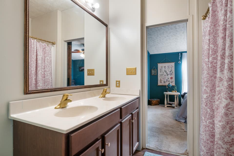 678 Peachtree Hill, photo 32 of 40