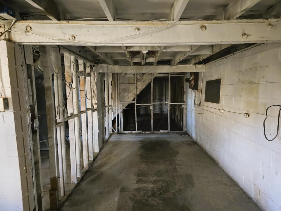 208 Easy Street, photo 37 of 39