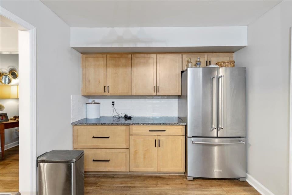 1200 Flint Drive, photo 8 of 40