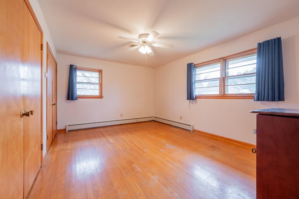 935 Hummingbird Drive SW, photo 9 of 40