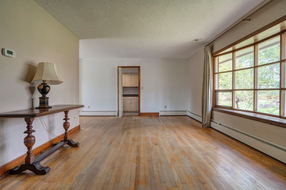 345 Overhill Road, photo 7 of 40