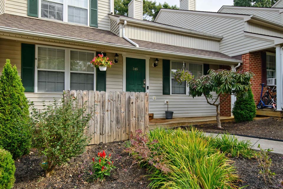 545 Gold Leaf Drive, photo 4 of 40