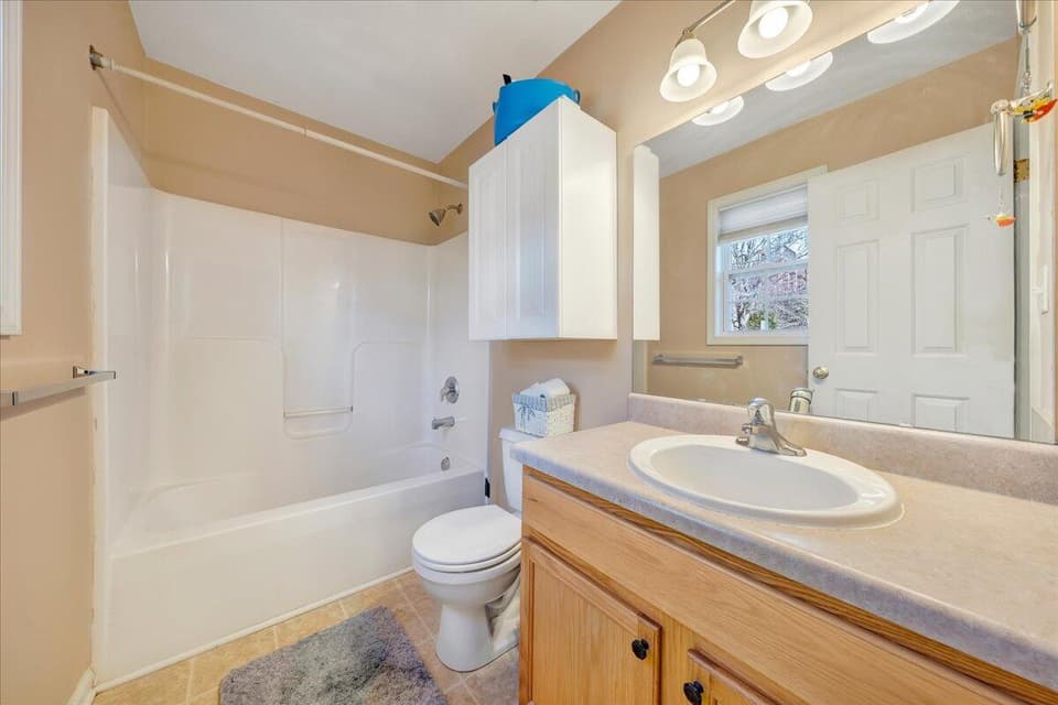 140 Wistaria Drive, photo 12 of 18