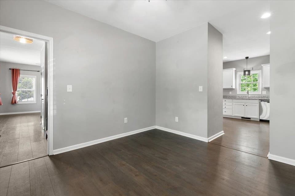 954 Brooklyn Avenue, photo 23 of 40