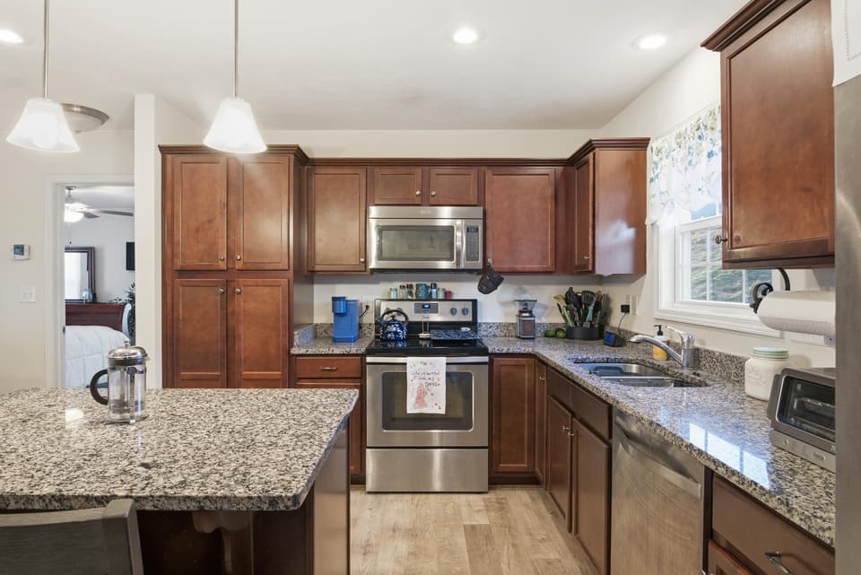 1485 Kensington Way, photo 5 of 32