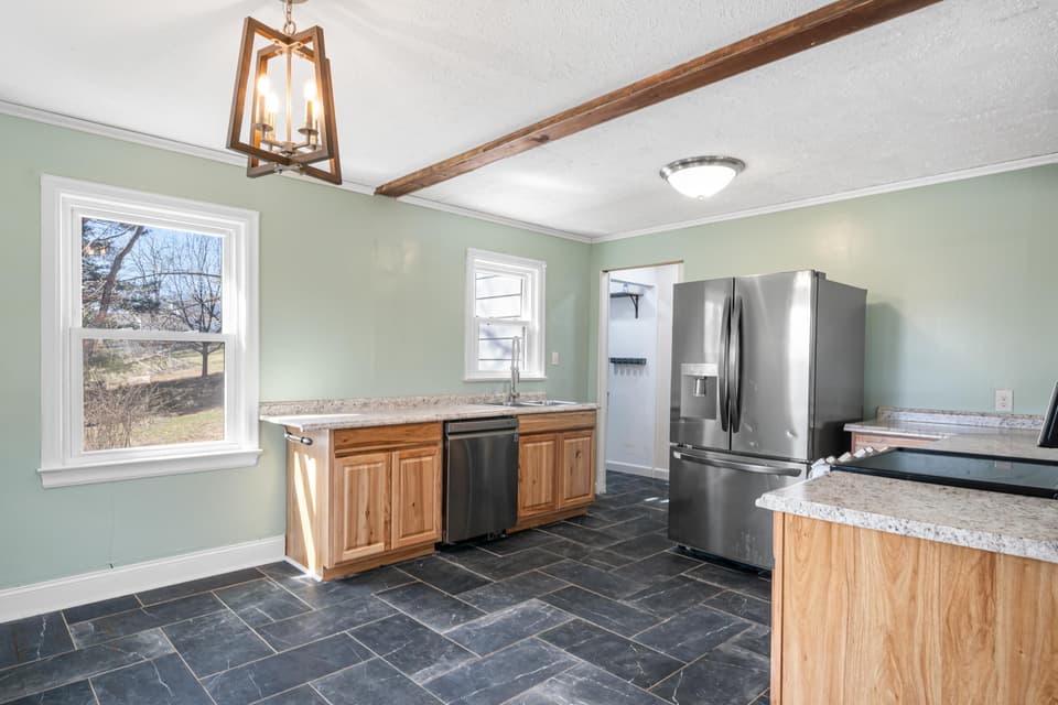 622 E Main Street, photo 12 of 36