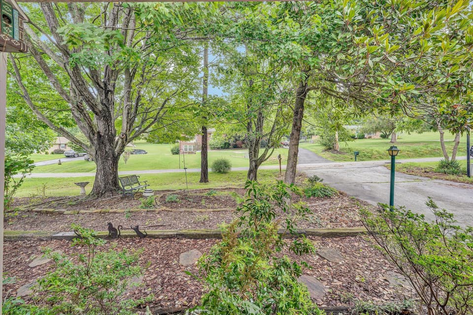 2671 Beulah Ln, photo 7 of 38