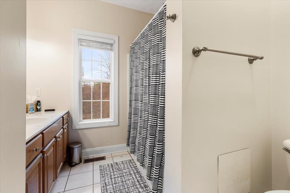 450 Tall Oak Boulevard, photo 30 of 40