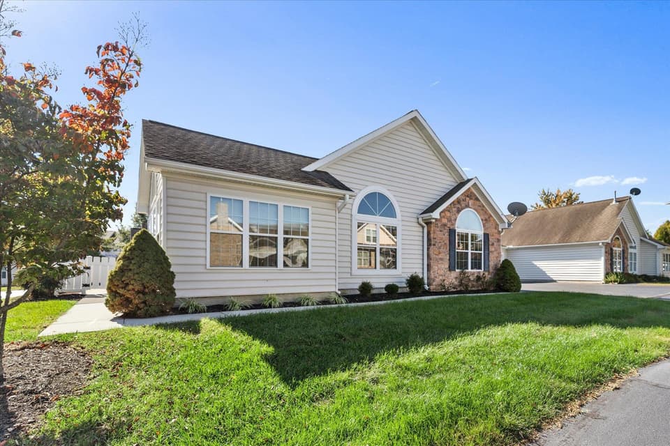 227 Patriot Way Unit 63, photo 4 of 40