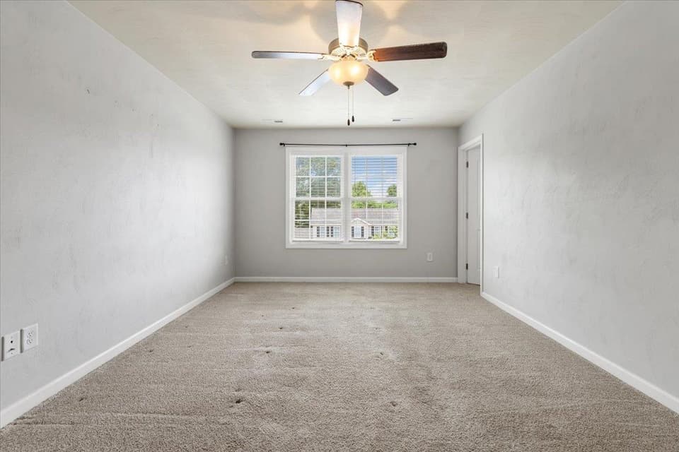 954 Brooklyn Avenue, photo 29 of 40