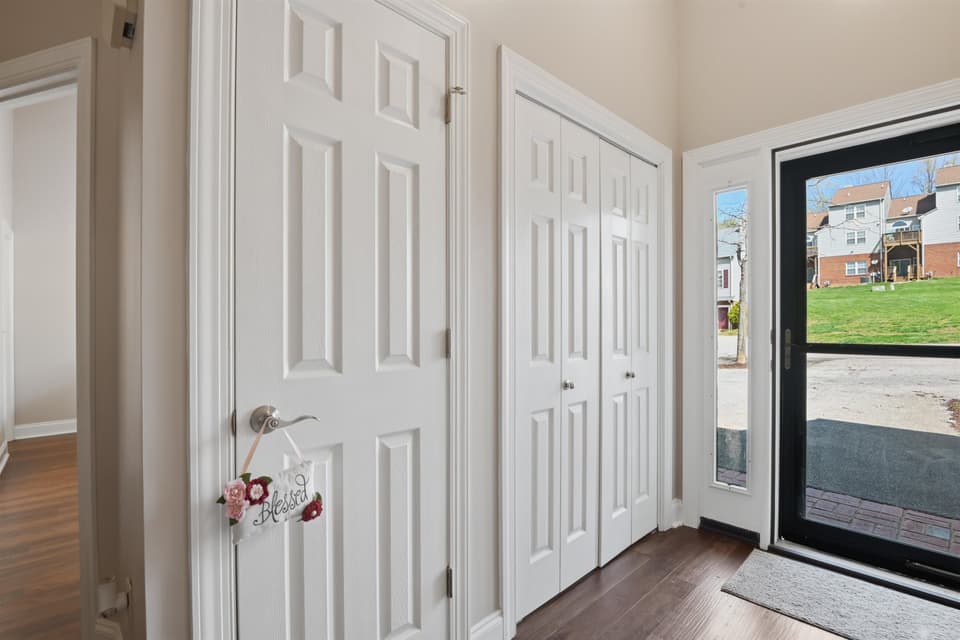 460 Silver Leaf Drive, photo 6 of 27