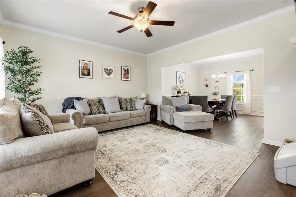 980 Holland Loop NW, photo 11 of 40