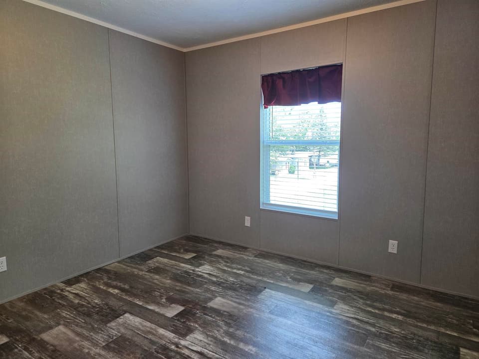 80 Boxwood Drive, photo 38 of 40