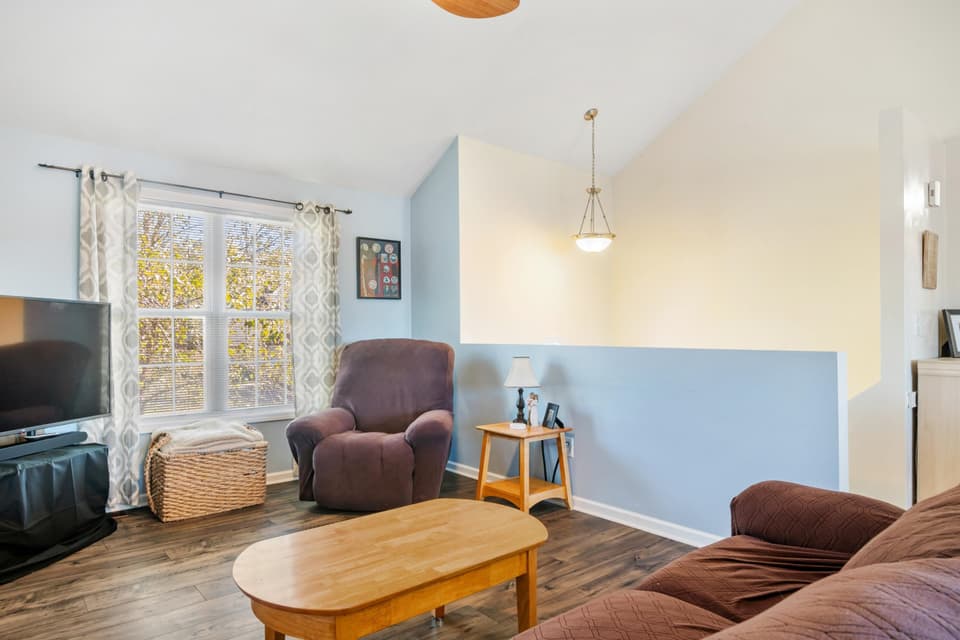 805 New Village Drive NW, photo 9 of 40