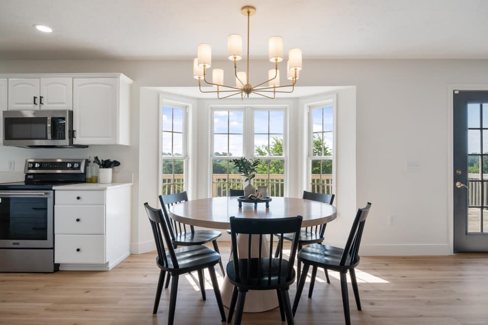 180 Sapphire Avenue, photo 18 of 40