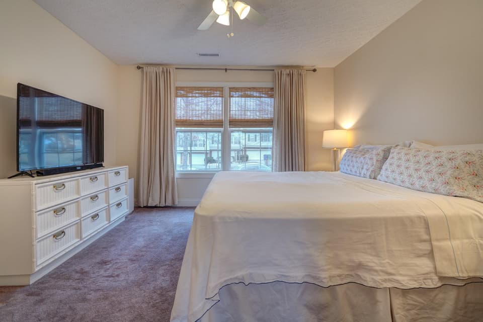 250 Silver Leaf Drive, photo 23 of 40
