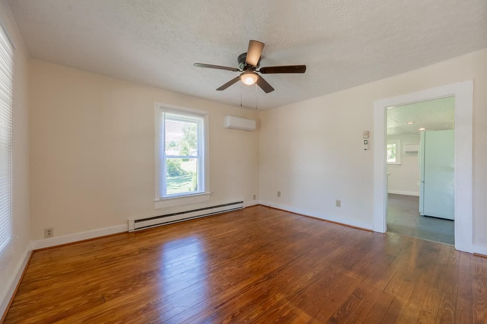 770 Montgomery Street, photo 11 of 40