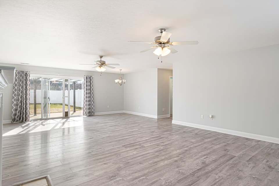 1730 Lions Drive, photo 15 of 40