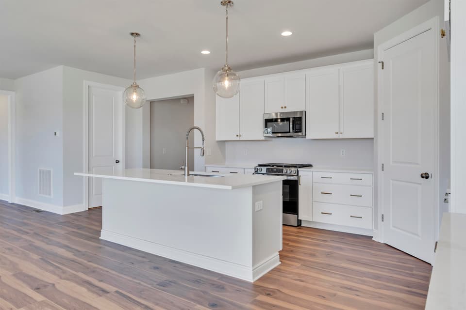 984 Round Meadow Drive, photo 21 of 39