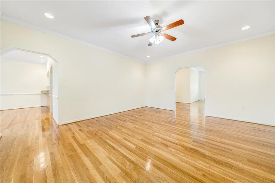 481 Houchins Rd, photo 8 of 35