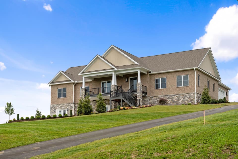 2130 Peakland Way, Christiansburg