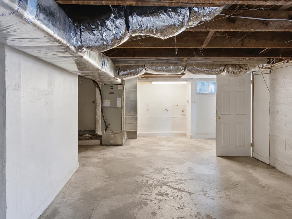 106 Roanoke Street, photo 22 of 24