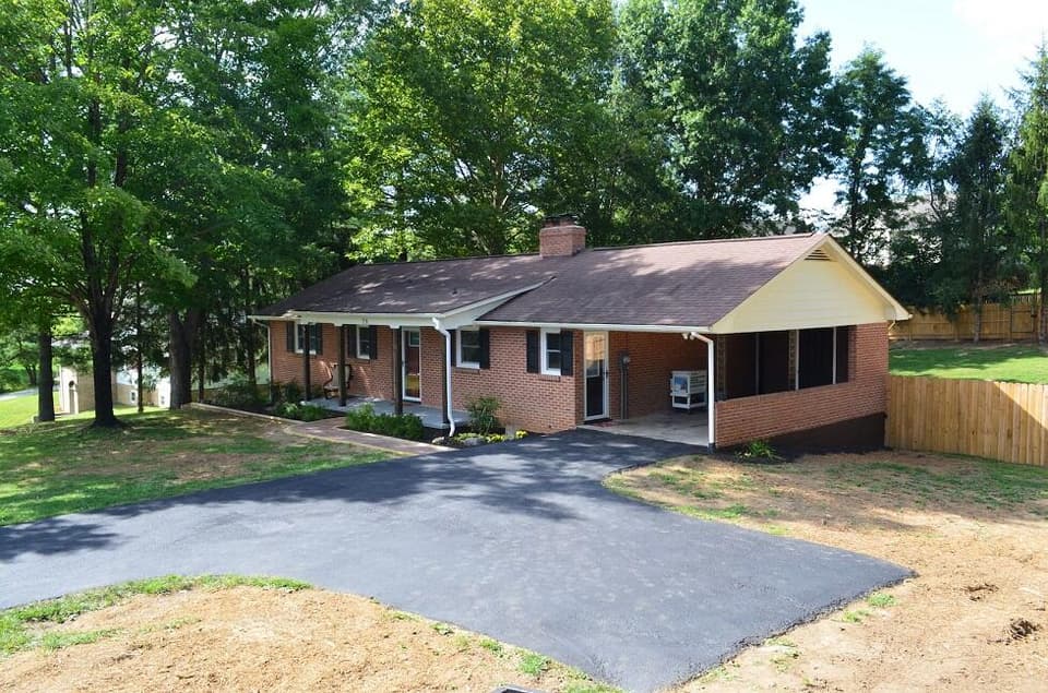 75 Almetta Avenue, photo 6 of 38