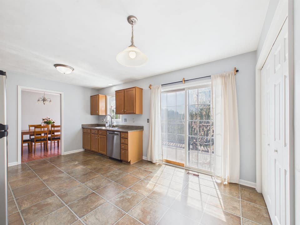 215 Sequoia Circle NW, photo 14 of 40