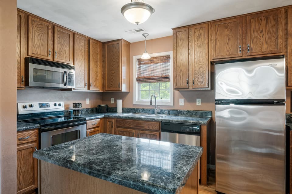 155 Charleston Lane, photo 13 of 38